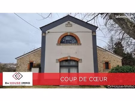 loft/atelier/surface 7 pièces 230 m²