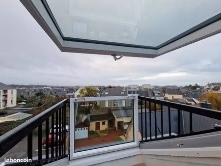 studio sous les toits vue mer