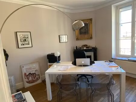 bureau 45m²