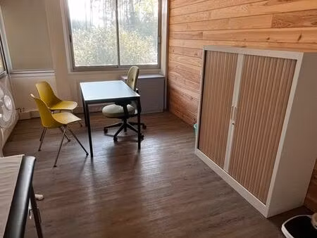 bureau à louer - 16m² au sein de lacowo