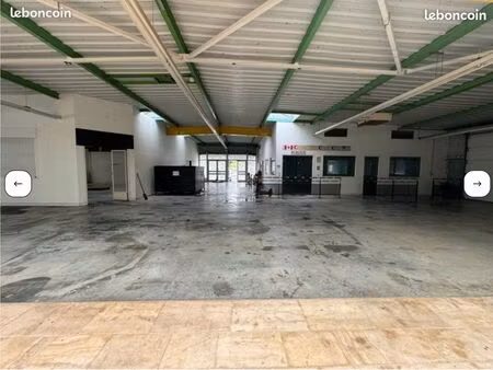 local  entrepôt  showroom  atelier etc..... très bien situé à 5minutes de carrefour châlon