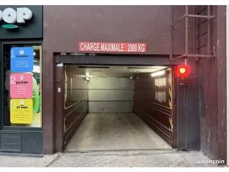 emplacement parking moto - paris 14 alésia