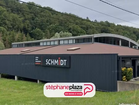 local commercial 1 687 m²