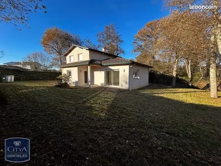 maison 6 pièces 135 m²