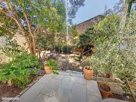 maison 8 pièces 220 m²