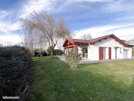 villa 5 pièces 115 m²