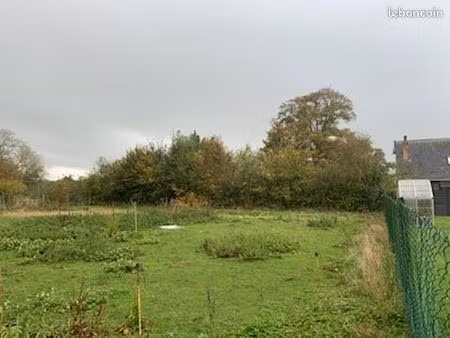 terrain a bâtir au calmé