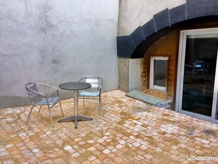 très beau studio meublé à riom