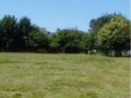 terrain constructible haut de village