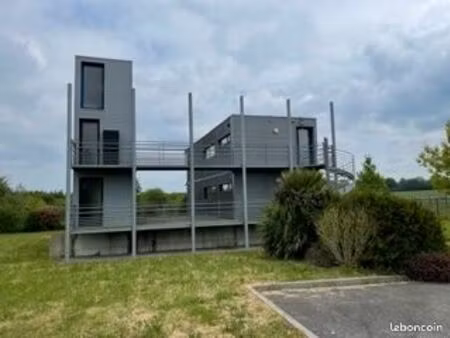 bureaux de 2010 à vendre sur un foncier de 1843 m²
