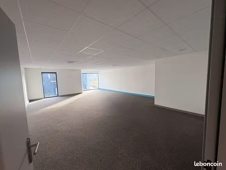 bureaux 65 m² neufs – 2 parkings – idéal professions médicales