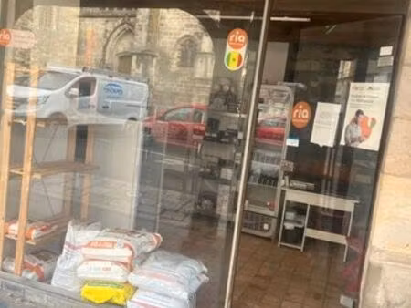 vends fonds de commerce ou contrat de bail