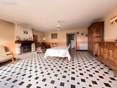 maison 6 pièces 93 m²