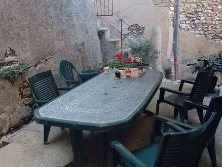 maison de ville+ jardin+ garage+ local