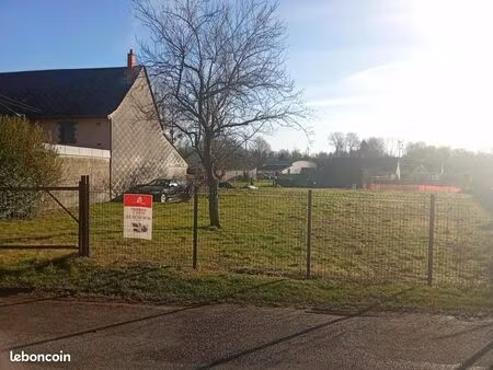 terrain 784 m² maisnieres