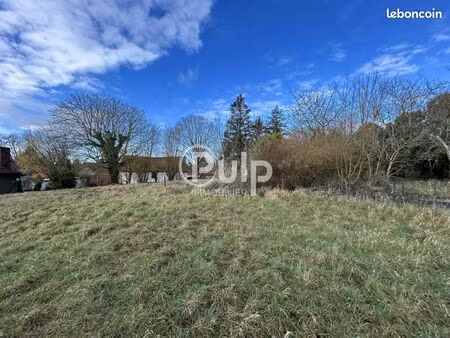 terrain 1 645 m² mont saint eloi