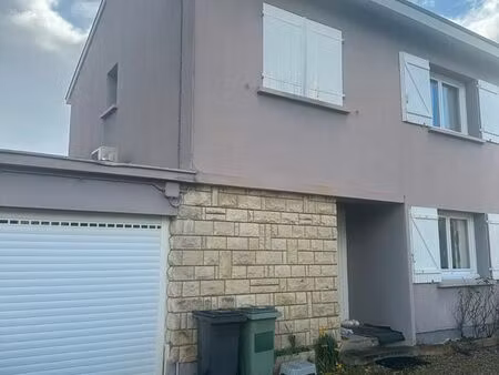 maison très lumineuse sur 635m2 de jardin arboré à ambès