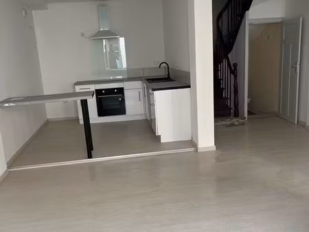 location maison de ville