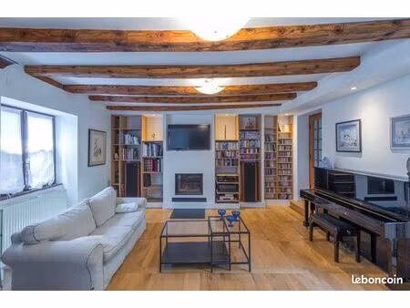 maison de caractère - 8 pièces - 167 m²