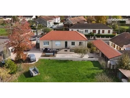 maison rénovée 4 chambres  dépendances avec garage  sous-sol  jardin et terrasses – montch