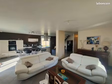 maison 5 chambres + bureau à 5 minutes de reims