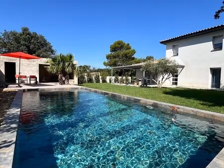 maison contemporaine avec piscine mornas les pins