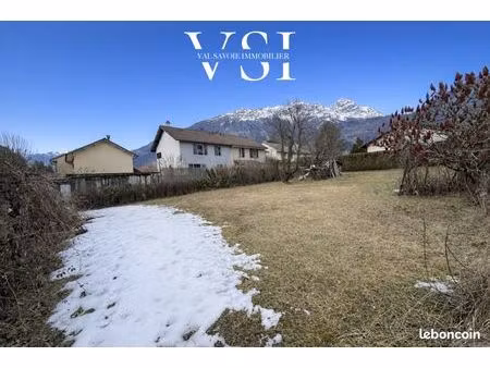 terrain 463 m² ugine