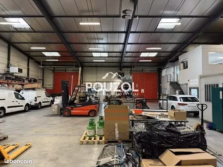 local d'activité 759 m²