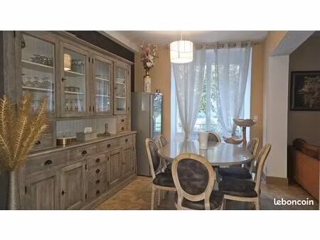 maison de ville rénovée avec terrasse et vue sur loire