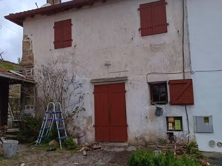 ◊ fort potentiel – maison à rénover avec dépendance – sare (64310) ◊