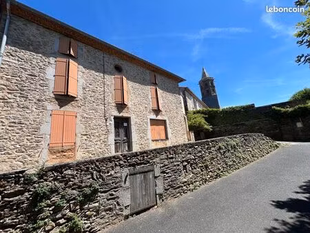 maison de village en pierre