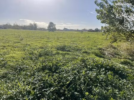 terrain 1300 m² saint-étienne-de-tulmont