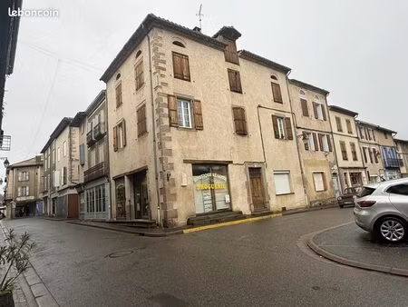 immeuble 3 pièces 180 m²