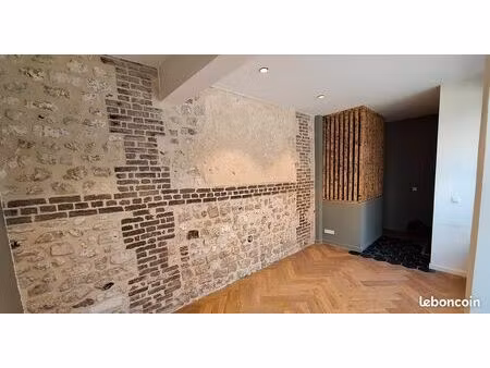 bureaux 20m² + cave