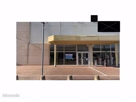local commercial 472 m² avignon
