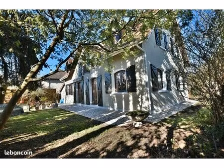 maison 8 pièces 170 m²