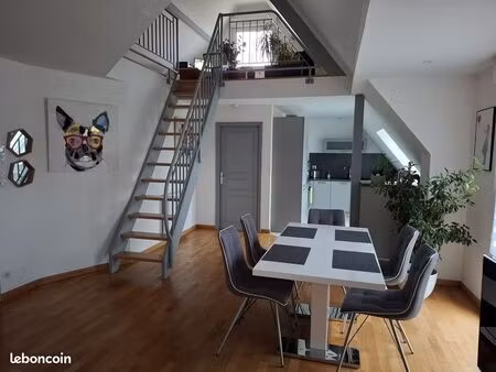 appartement t3 duplex mansardé – 70 m² loi carrez