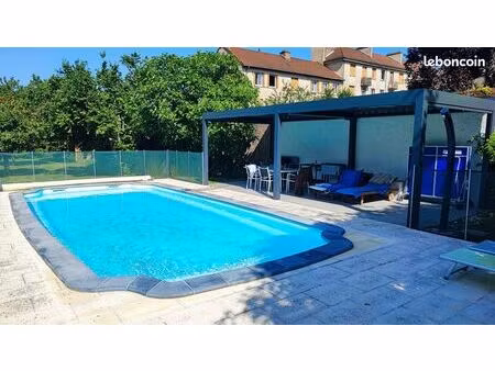 maison 7 pièces 210 m²