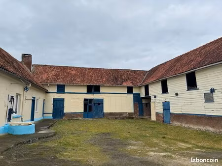 ancien corps de ferme avec dependances et pature sur environ 6000 m2