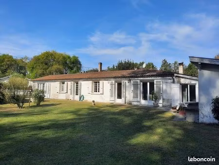 longère 4 pièces 154 m²