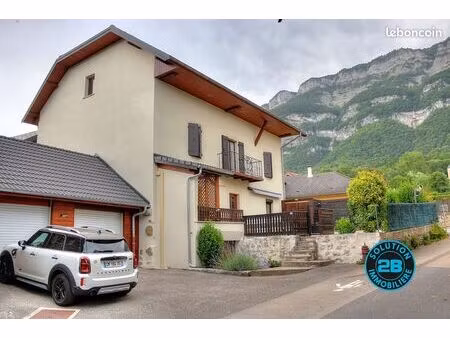 propriété 6 pièces 144 m²