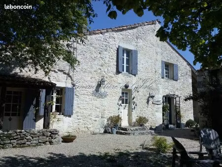 propriété 5 pièces 160 m²