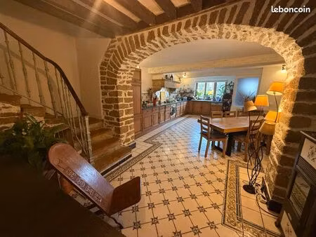 maison de village environ 190 m² – centre – prix attractif