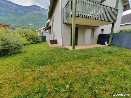 t2 43m2 rez-de-jardin + garage