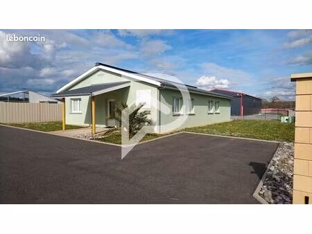 local 157 m² arthez de bearn