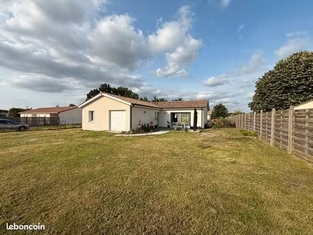 exclusivite : belle contemporaine de 3 chambres  bureau  garage et jardin - pugnac