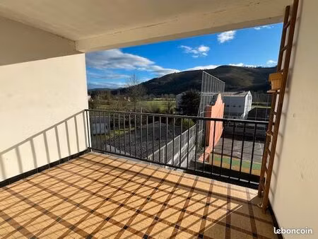 appartement t4 avec balcon - 90m² - centre du village