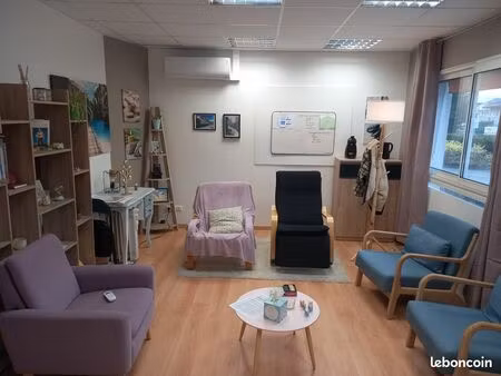 challes-les-eaux - bureau 22 m2