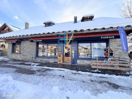 murs commerciaux 67 m² albiez-montrond