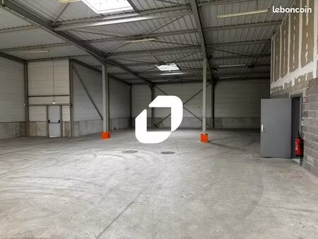 local d'activité 1 170 m²